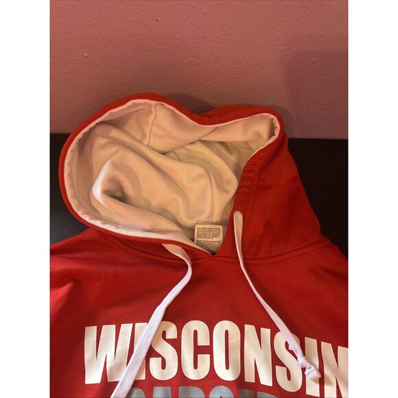 Wisconsin Badgers Hoodie Mens Small Red Long Sleeve Fleece Collegite Pullover - Picture 3 of 4